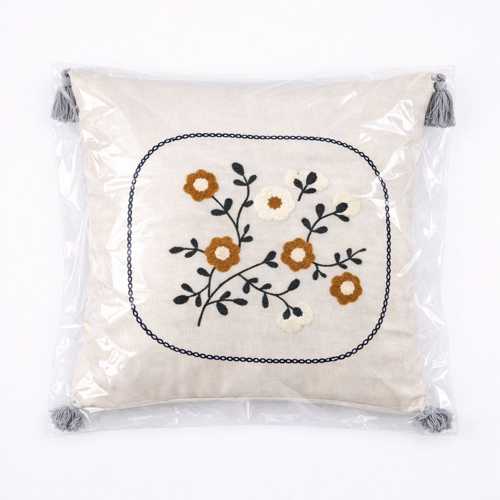 Nakışlı Çiçek Dalı Desenli Dekoratif Kırlent Kılıfı | Püsküllü Yastık